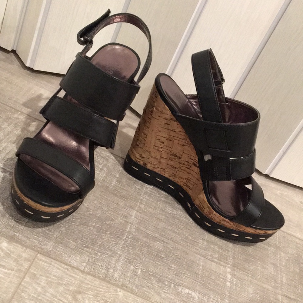 Charles David wedges black